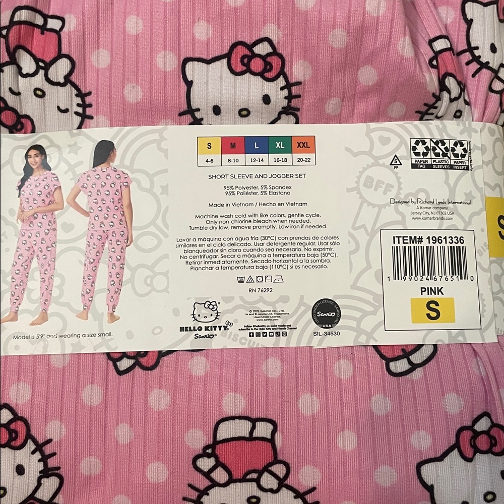NWT Sanrio Hello Kitty Pink Short Sleeve & Jogger Set - Picture 7 of 7